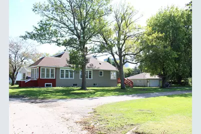 201 Emerson Avenue NE, Renville, MN 56284 - Photo 4