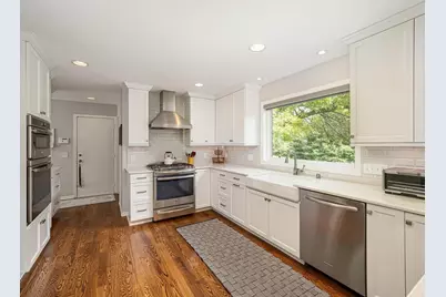 2711 Bent Tree Circle, Hopkins, MN 55305 - Photo 20