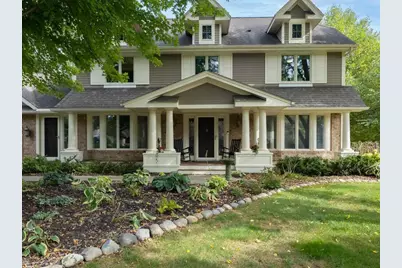 2711 Bent Tree Circle, Hopkins, MN 55305 - Photo 2
