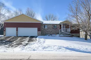 1809 Eastern Star Loop, Sauk Rapids, MN 56379 - Photo 2