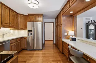 7250 Lewis Ridge Pkwy, Edina, MN 55439 - Photo 6