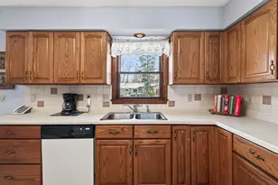 2460 Xylon Ave N, Golden Valley, MN 55427 - Photo 14