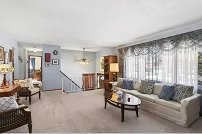 2460 Xylon Avenue N, Golden Valley, MN 55427 - Photo 10