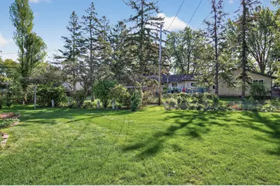 2460 Xylon Avenue N, Golden Valley, MN 55427 - Photo 8