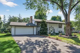 2460 Xylon Ave N, Golden Valley, MN 55427 - Photo 2