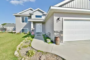 820 8th St Loop NE, Rice, MN 56367 - Photo 4