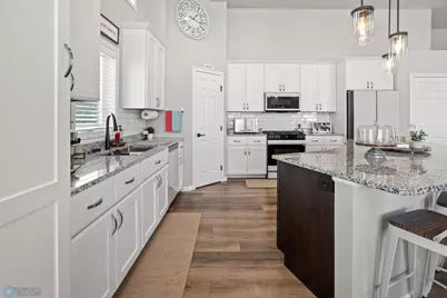 4866 Hampton Circle S, Moorhead, MN 56560 - Photo 10