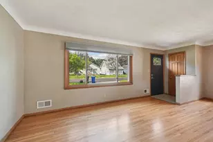 2112 Minnehaha Ave E, Saint Paul, MN 55119 - Photo 4