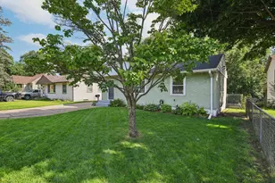 2112 Minnehaha Ave E, Saint Paul, MN 55119 - Photo 2