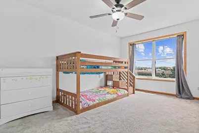 422 Hickory Lane N, Oakdale, MN 55128 - Photo 10