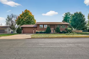 9941 Oakland Ave S, Bloomington, MN 55420 - Photo 1