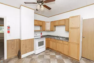 601 10th St S, Fargo,  58103 - Photo 12