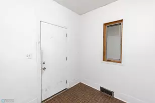 601 10th St S, Fargo,  58103 - Photo 8
