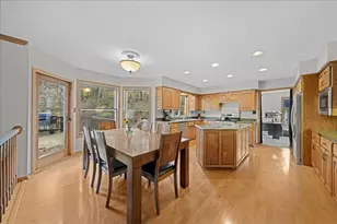 553 Omaha Rd, Hudson, WI 54016 - Photo 6