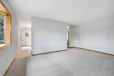 2075 13th Avenue W, Shakopee, MN 55379 - Photo 8