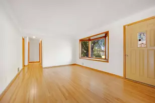 1937 Longview Dr, New Brighton, MN 55112 - Photo 4