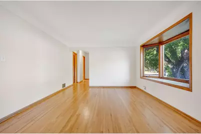 1937 Longview Drive, New Brighton, MN 55112 - Photo 6