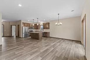 2557 County Rd I, Mounds View, MN 55112 - Photo 18