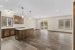 2557 County Rd I, Mounds View, MN 55112 - Photo 8