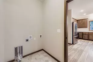 2557 County Rd I, Mounds View, MN 55112 - Photo 22