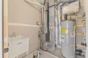 2557 County Rd I, Mounds View, MN 55112 - Photo 34