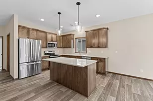 2557 County Rd I, Mounds View, MN 55112 - Photo 10