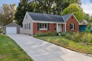 530 Lincoln Ave SW, Hutchinson, MN 55350 - Photo 1