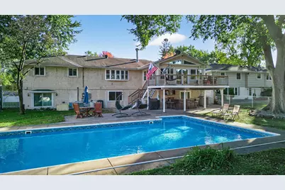 8710 60th Avenue N, New Hope, MN 55428 - Photo 2
