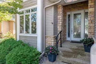 121 Viking Ct, Mankato, MN 56001 - Photo 2