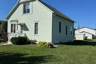 324 N Broadway, Wells, MN 56097 - Photo 1