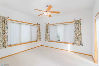 318 44th Avenue S, Moorhead, MN 56560 - Photo 14