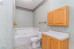 318 44th Ave S, Moorhead, MN 56560 - Photo 20