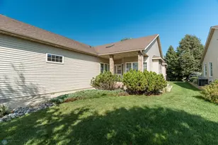 318 44th Ave S, Moorhead, MN 56560 - Photo 1
