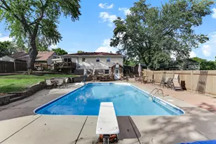 528 17th St E, Hastings, MN 55033 - Photo 1