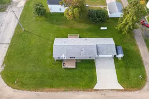 204 Johnson St, Shelly, MN 56581 - Photo 4