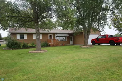 738 6th Street S, Breckenridge, MN 56520 - Photo 1