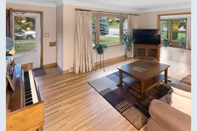 1075 Saint Paul Avenue, Saint Paul, MN 55116 - Photo 2
