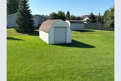 1114 Greenwood Street E, Thief River Falls, MN 56701 - Photo 20