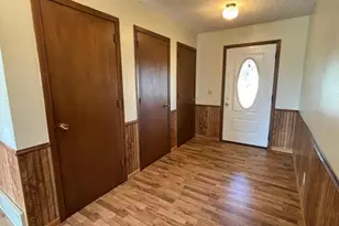 1114 Greenwood St E, Thief River Falls, MN 56701 - Photo 4