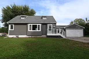 835 Sommerville St S, Shakopee, MN 55379 - Photo 1