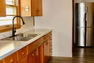 756 Rose Ave E, Saint Paul, MN 55106 - Photo 4