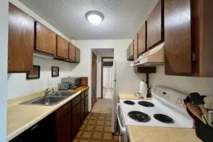 26 10th Street W, Saint Paul, MN 55102 - Photo 10