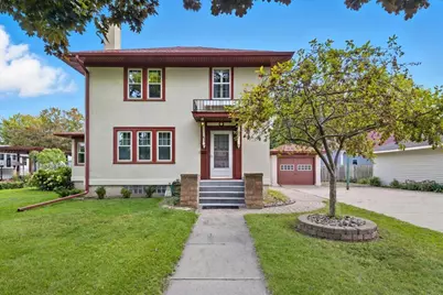 611 W Lyon Avenue, Lake City, MN 55041 - Photo 1