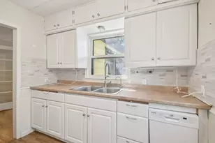 272 Butler Ave E, West Saint Paul, MN 55118 - Photo 12