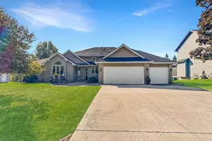 78 Dunbar Way, Mahtomedi, MN 55115 - Photo 1