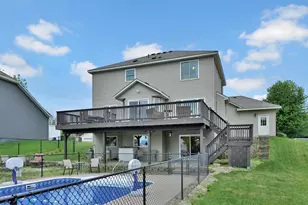 6745 Wildflower Dr S, Cottage Grove, MN 55016 - Photo 4