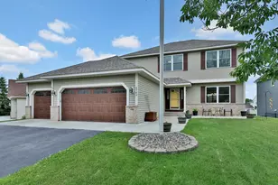 6745 Wildflower Dr S, Cottage Grove, MN 55016 - Photo 2
