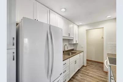 3421 Kent Street #614, Shoreview, MN 55126 - Photo 4