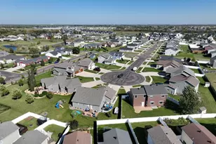 6136 35th St S, Fargo, ND 58104 - Photo 12