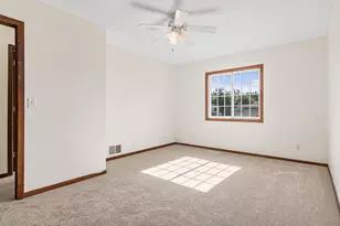 2507 Woodbridge St, Roseville, MN 55113 - Photo 18